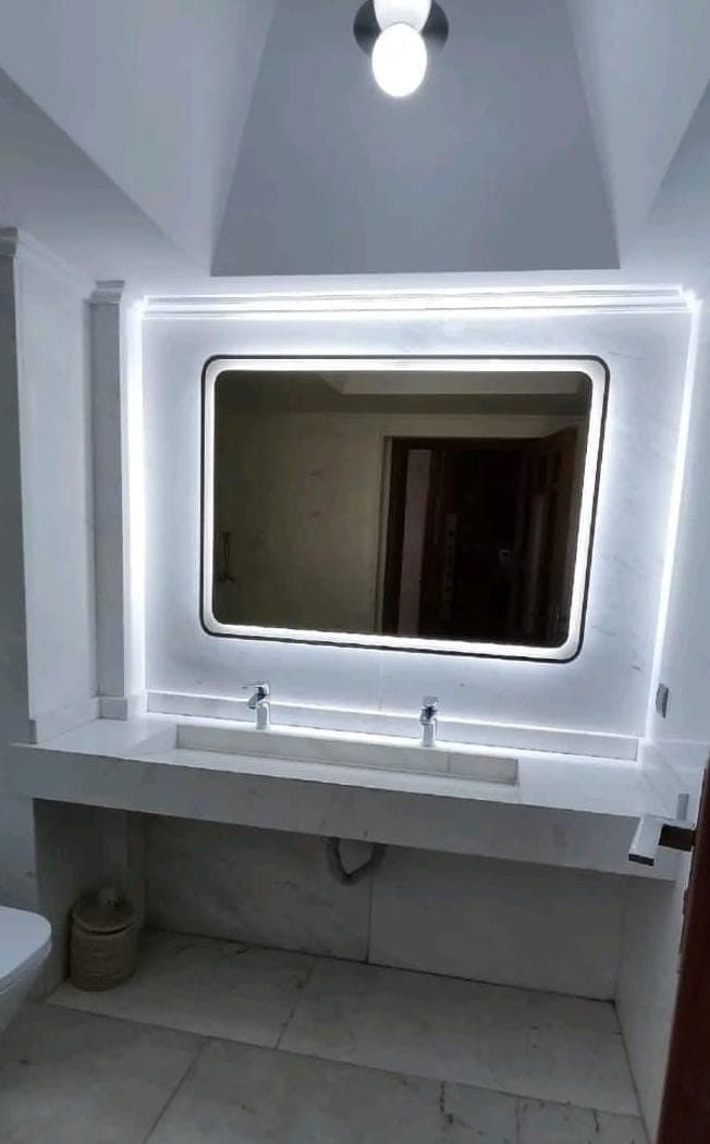 Miroir Rectangulaire avec Sablage et Coins Ronds