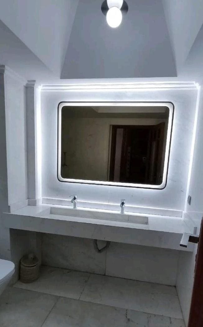 Miroir Rectangulaire avec Sablage et Coins Ronds